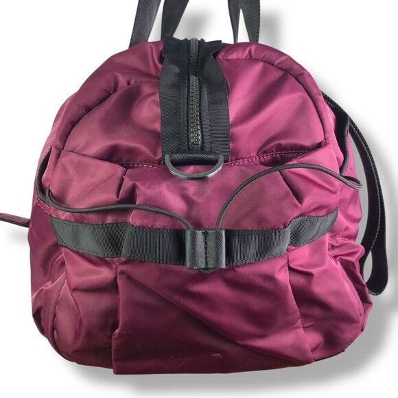 Lululemon Athletica Extra Mile Duffle Gym Yoga Travel Bag Weekender Crossbody - Picture 14 of 16